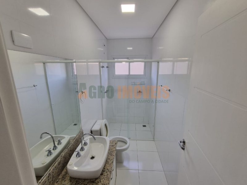 APARTAMENTO PARA LOCAÇÃO NO EDIFÍCIO ONE TOWER