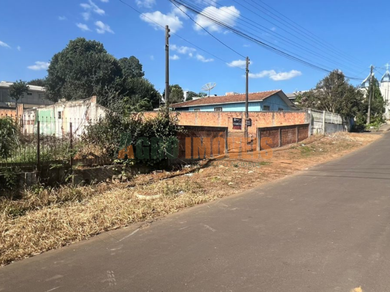 TERRENO NA VILA CARLI