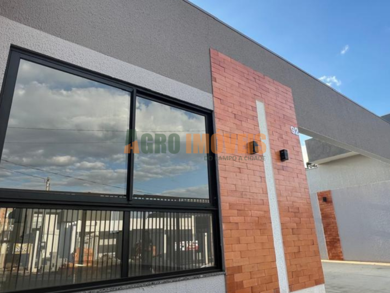EXCELENTE CASA NO ALTO DE SANTA MARIA