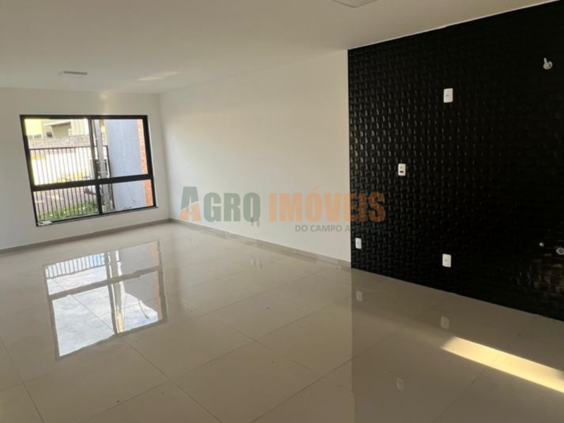 EXCELENTE CASA NO ALTO DE SANTA MARIA
