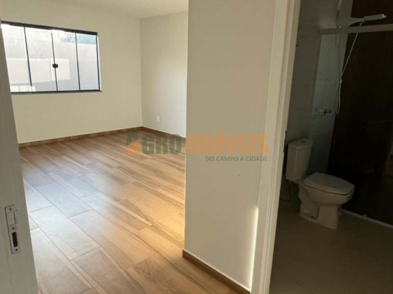 EXCELENTE CASA NO ALTO DE SANTA MARIA