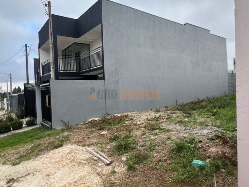 TERRENO NA VILLA ITÁLIA