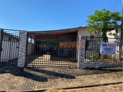 CASA À VENDA NO JORDÃO