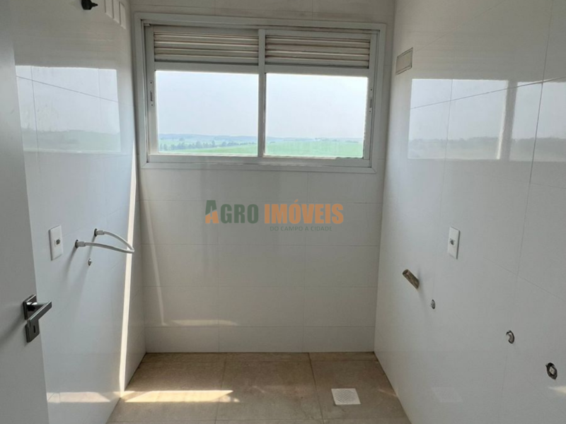 APARTAMENTO DE ALTO PADRÃO NA CIDADE DOS LAGOS