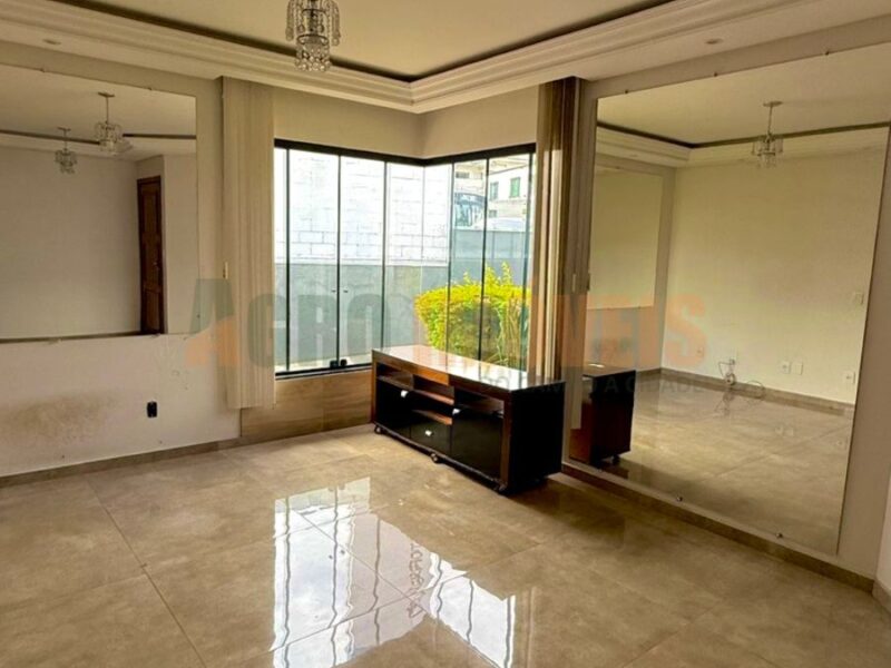 IMÓVEL À VENDA DE ALTO PADRÃO NO CONRADINHO