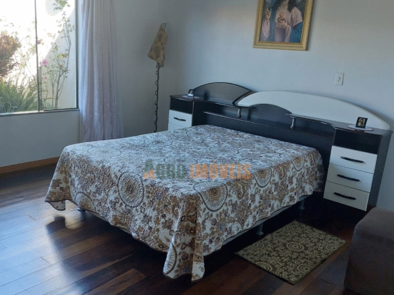 CASA PRÓXIMO AO DETRAN