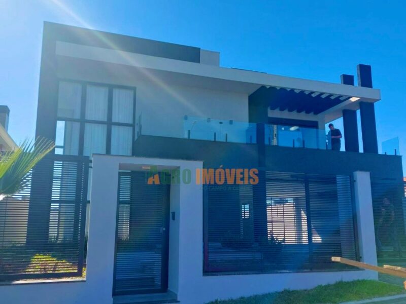 SOBRADO ALTO PADRÃO NO CIDADE DOS LAGOS